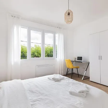Apartment Paris Cdg Parc Expo Stade